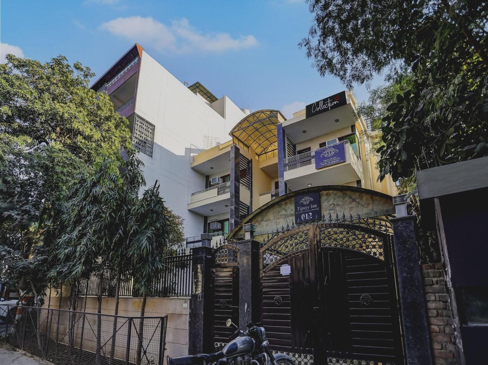 Super Capital O Uk House Residency Hotel Gurgaon Buitenkant foto