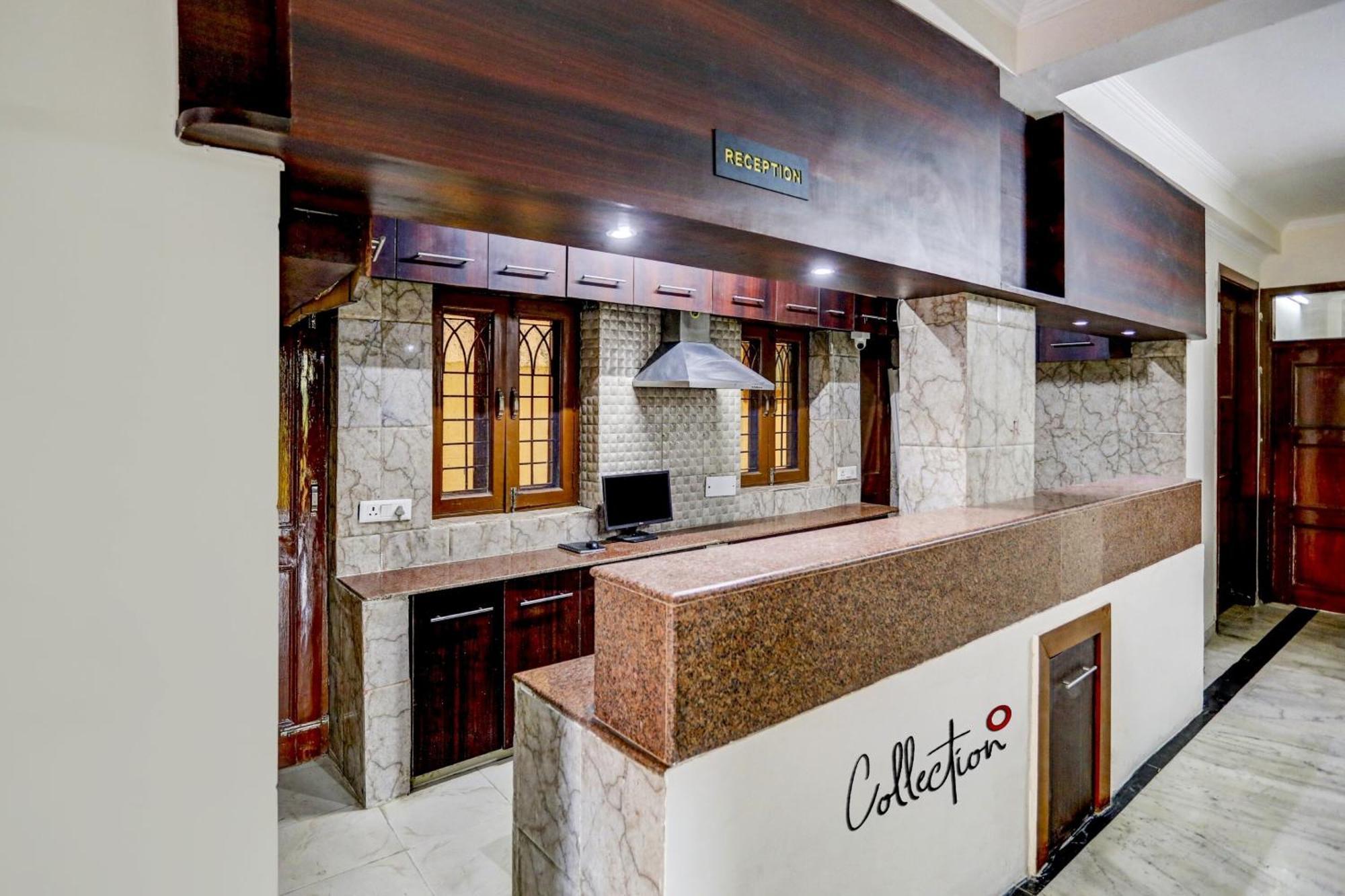 Super Capital O Uk House Residency Hotel Gurgaon Buitenkant foto