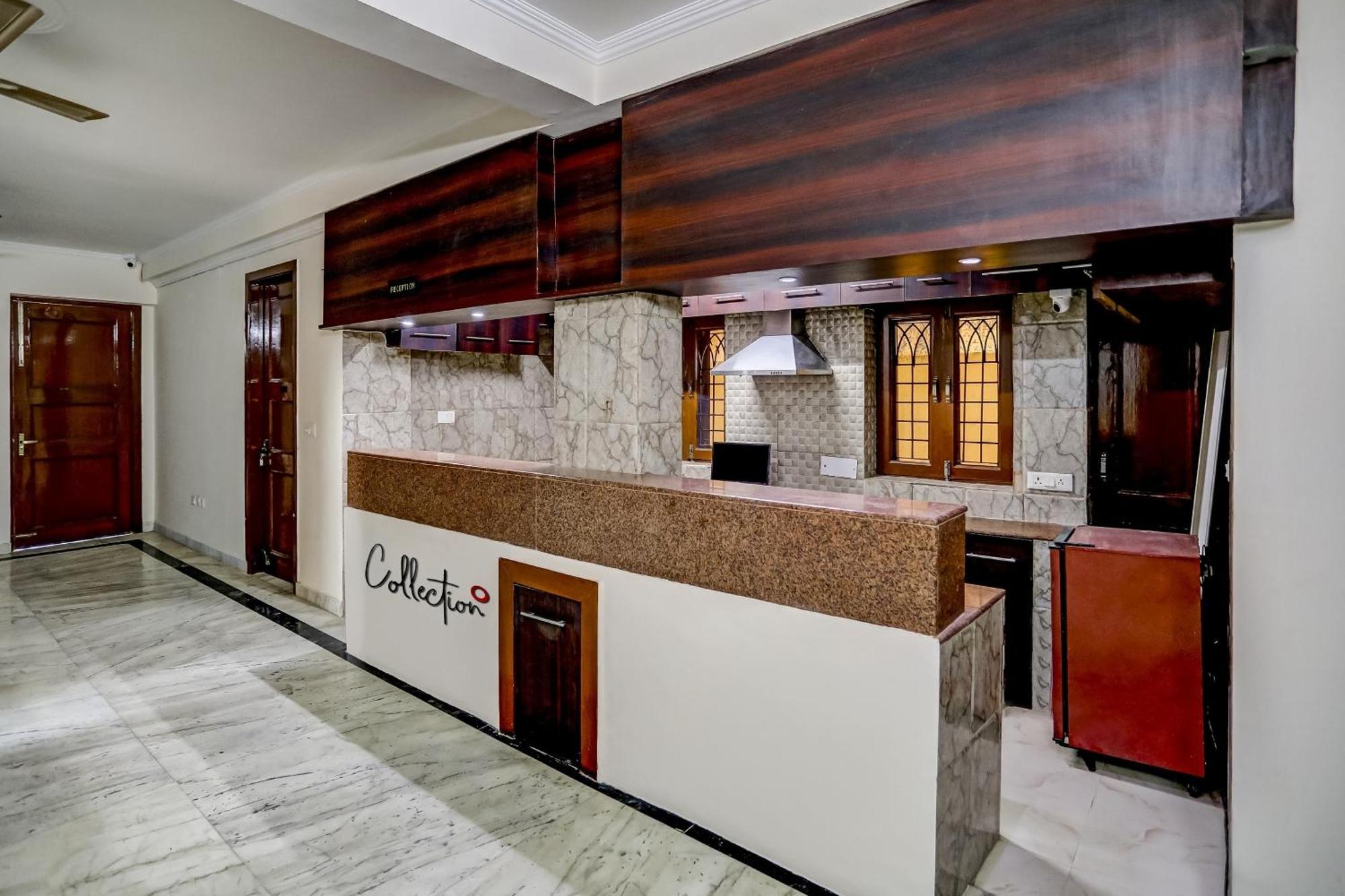 Super Capital O Uk House Residency Hotel Gurgaon Buitenkant foto